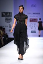 Model walks the ramp for Rahul Mishra at Wills Lifestyle India Fashion Week Autumn Winter 2012 Day 4 on 18th Feb 2012 (7).JPG